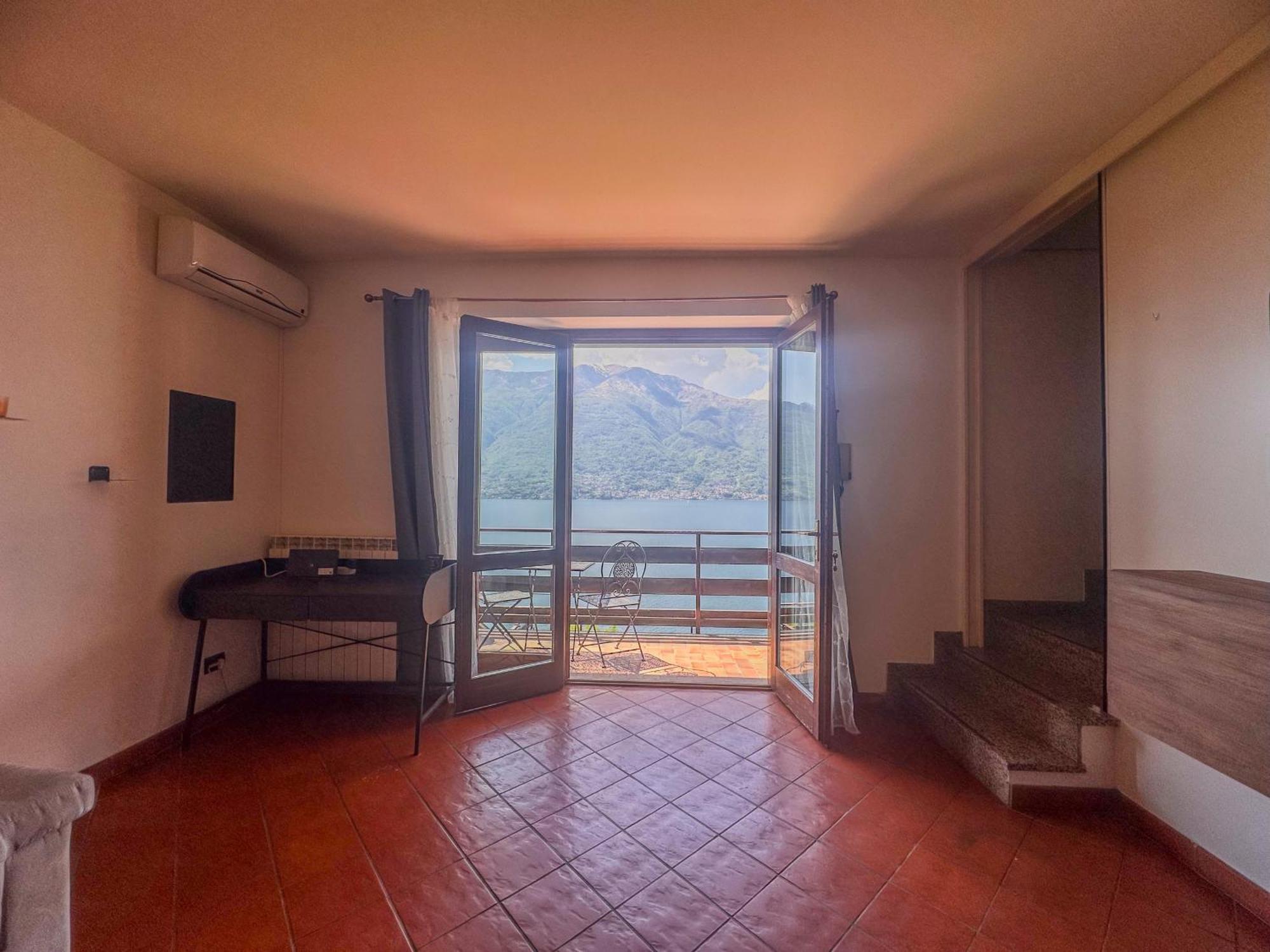 A Due Passi Dal Con Box Apartment Dorio
